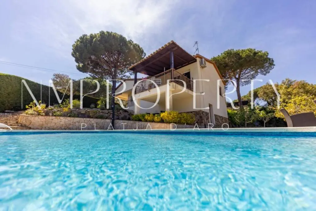 Encantadora Villa En Mas Ros Girona