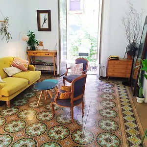 Con Salon Privado En La Rambla Homestay
